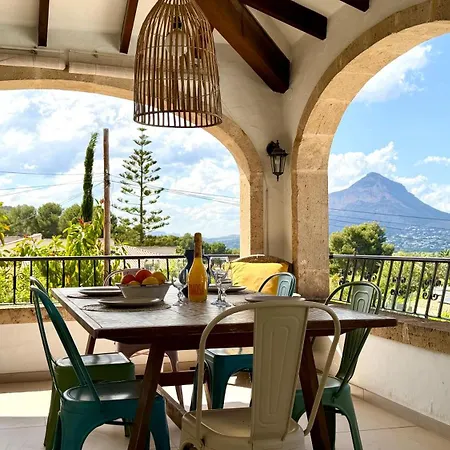 Bohemian With Pool & Mountain View Willa *